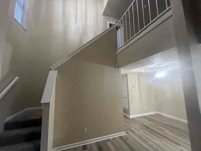 4312 Hulen Circle East - Photo 4 of 18