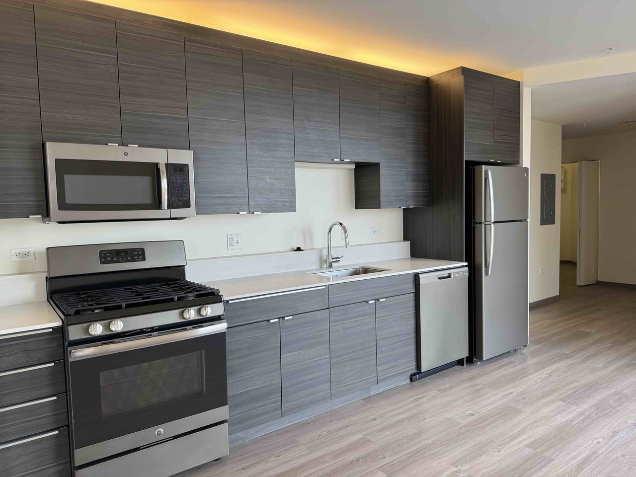 1922 N Milwaukee Ave #406 - Photo 5 of 16