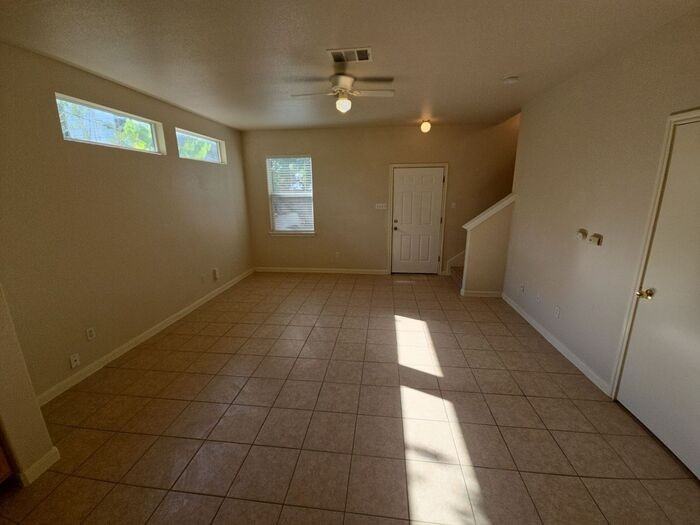 1125 Map Street #B - Photo 2 of 13