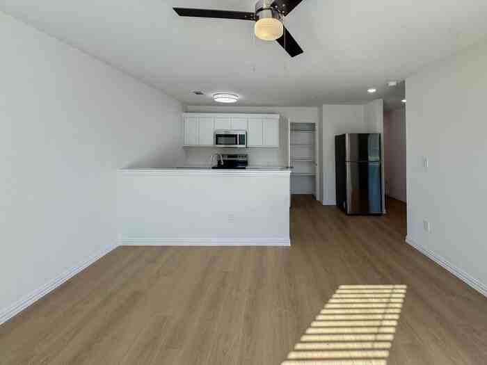 3009 Grey Wolf Cir #107 - Photo 3 of 36