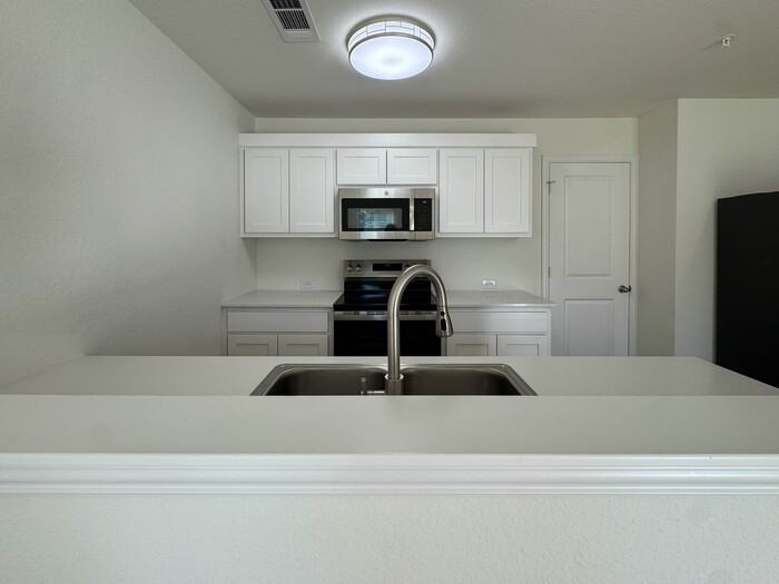 3009 Grey Wolf Cir #107 - Photo 6 of 36