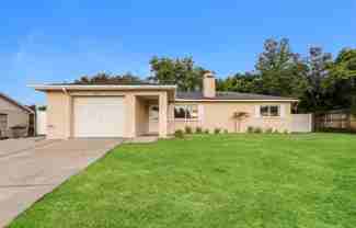 5404 Deltona Blvd - Photo 1 of 1