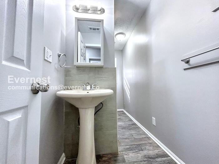 1214 Calhoun Ave #A - Photo 6 of 20