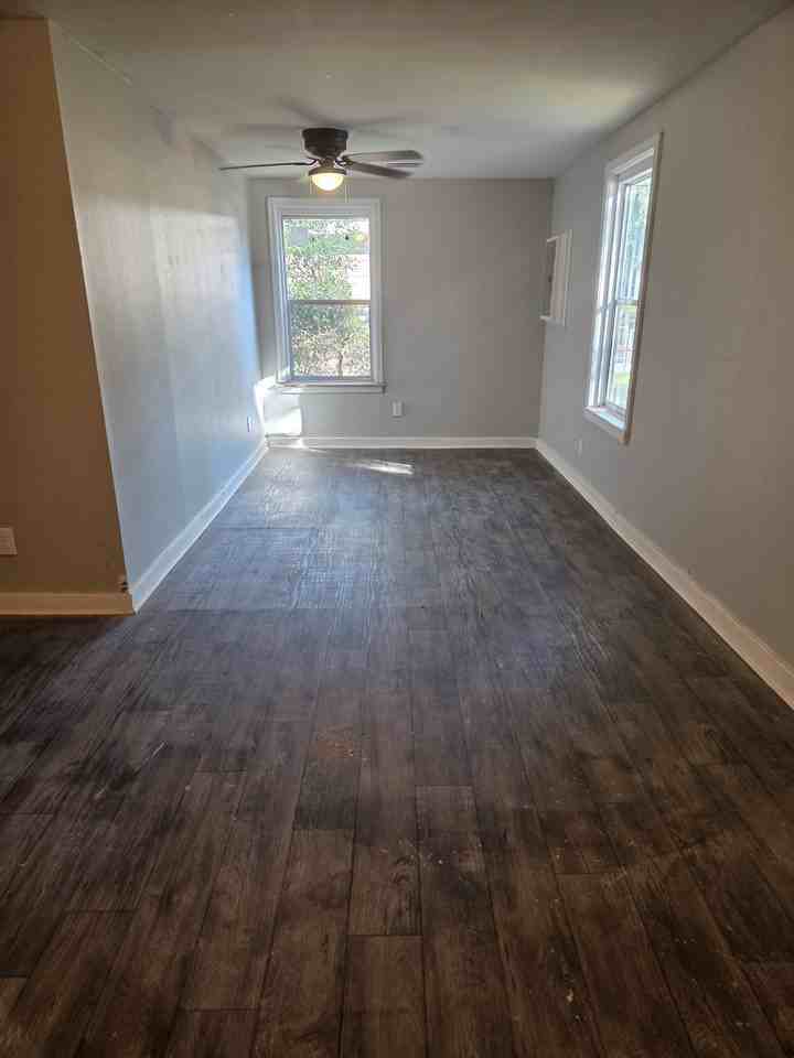 2866 Edgewood St #NA - Photo 2 of 17