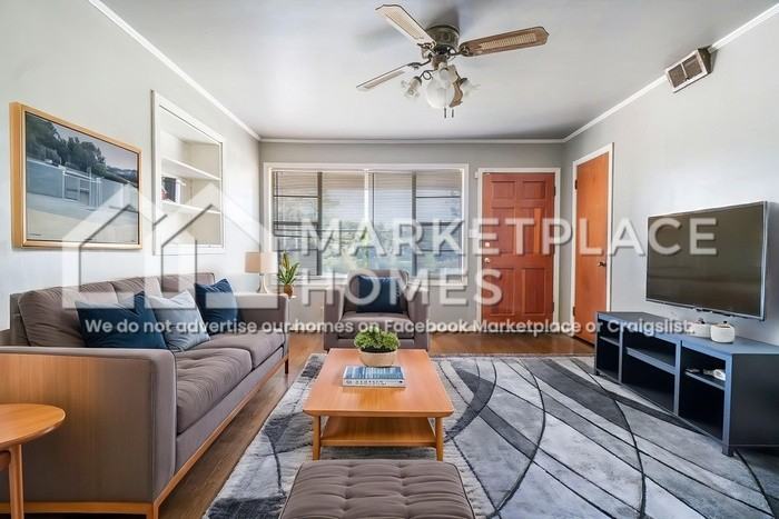 208 Webb Ave - Photo 4 of 17