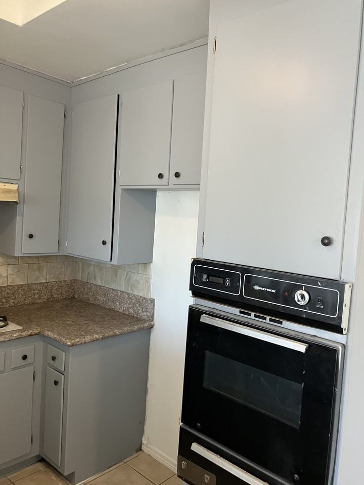 1116 East Elk Avenue #5 - Photo 2 of 7