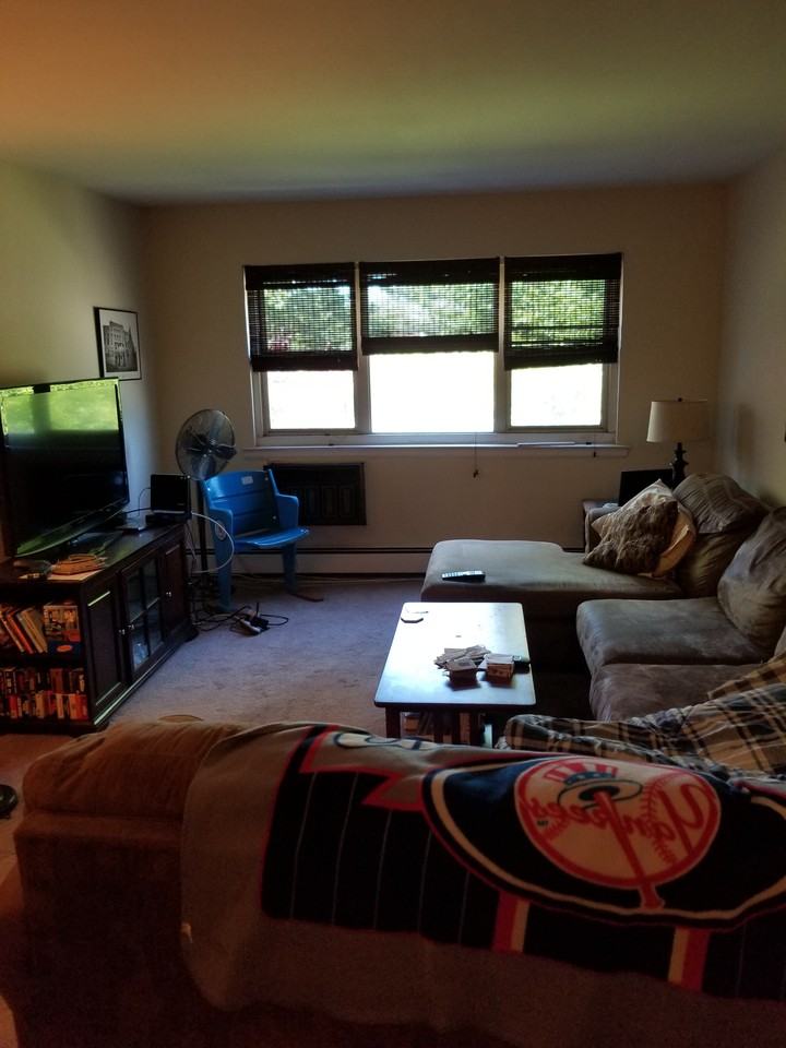 152 N Broadway #2G - Photo 2 of 15