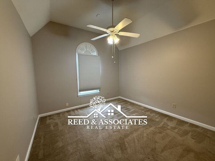 9371 Helmsley Dr - Photo 7 of 12