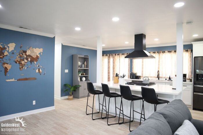 2635 Sunset St - Photo 2 of 9