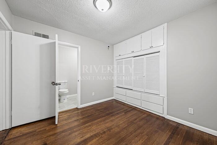 1016 Mendenhall Cv - Photo 7 of 20