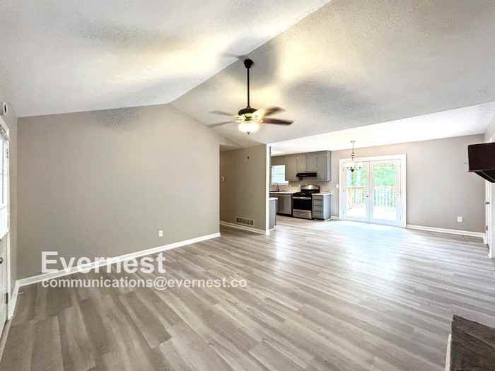 8937 Tweeddale Dr - Photo 6 of 28