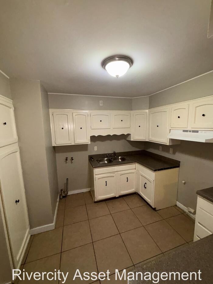 1419 Briarwood Rd - Photo 5 of 12