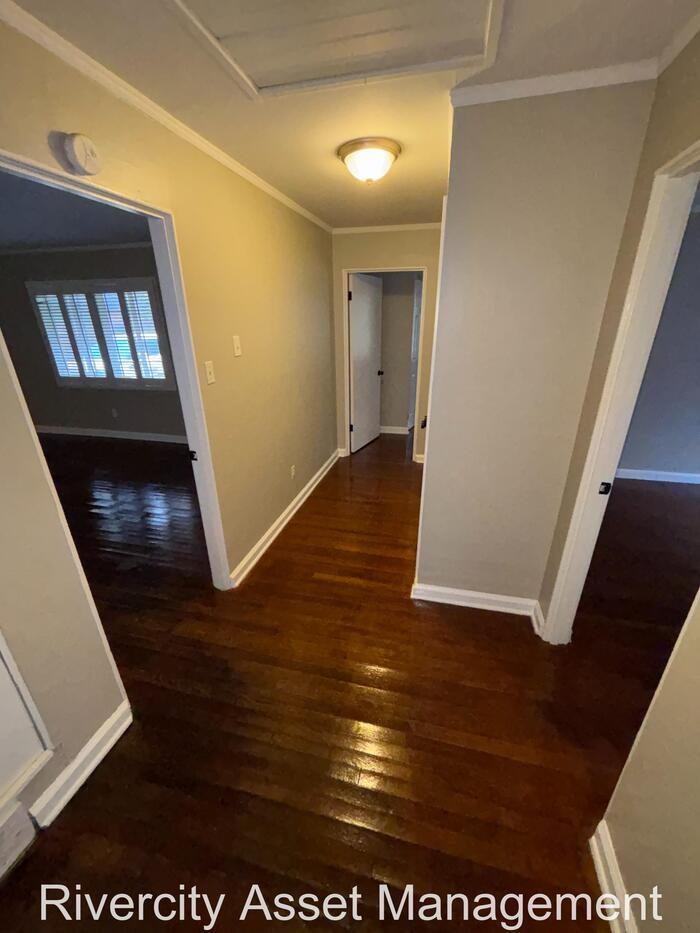 1419 Briarwood Rd - Photo 6 of 12