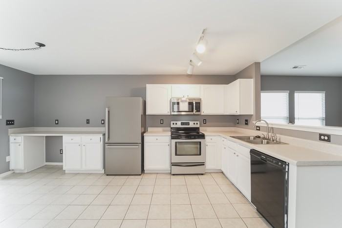 12825 Old Iron Ln - Photo 6 of 13