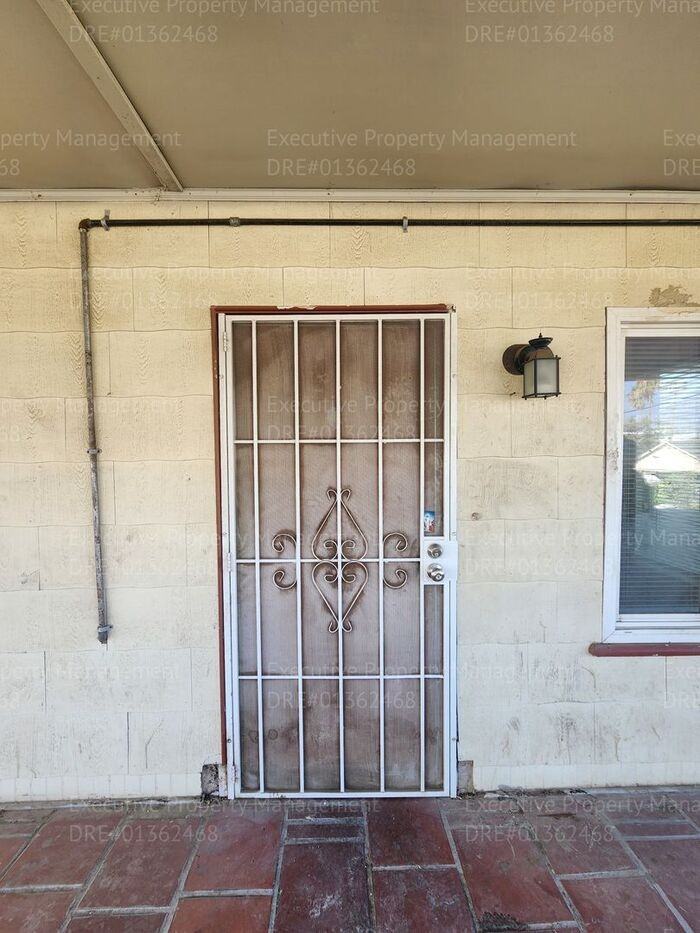 2190 Monterey St #4 - Photo 5 of 19