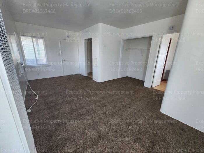 2190 Monterey St #4 - Photo 7 of 19