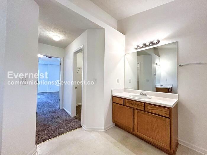 218 Copperbend Dr - Photo 6 of 26