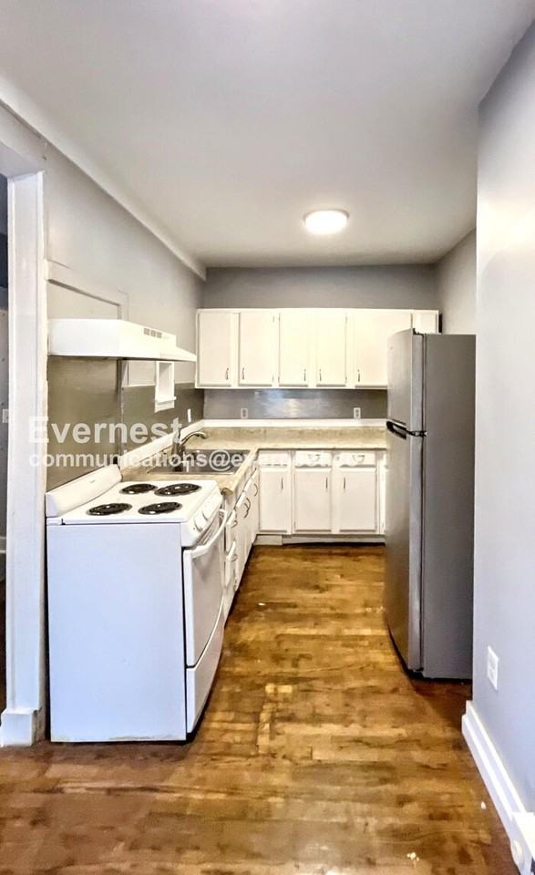 32 Woodlawn Dr #1 - Photo 6 of 18