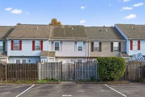 featured image of 6010 Sirenia Pl