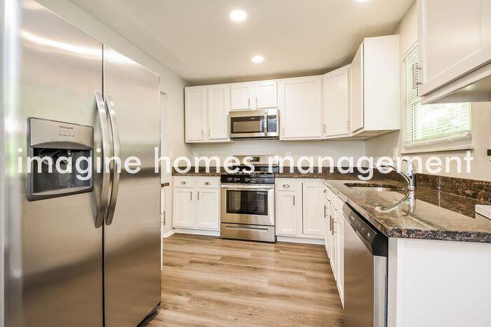 1331 Cavitt Road - Photo 6 of 19