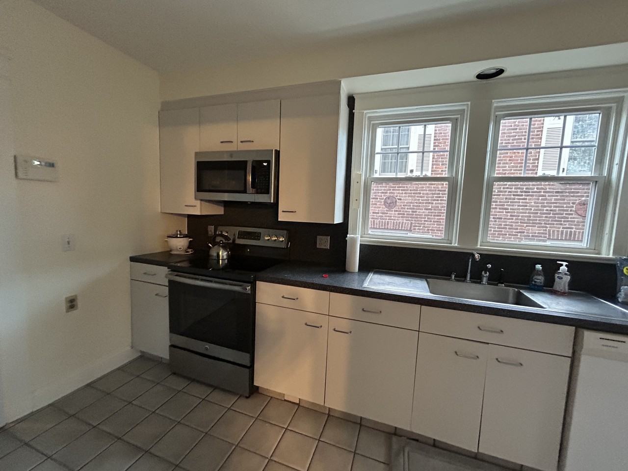 294 Butler Ave #1 - Photo 4 of 18