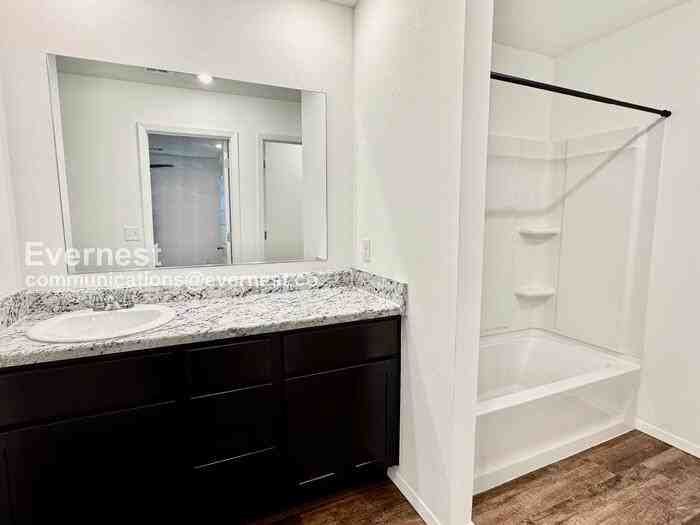 707 707 North Dogwood Avenue - Photo 6 of 24