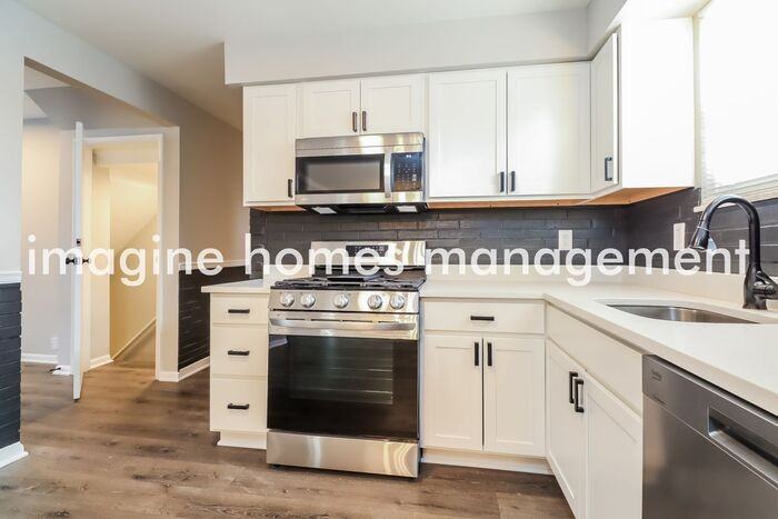 504 Clifton Ave - Photo 7 of 18