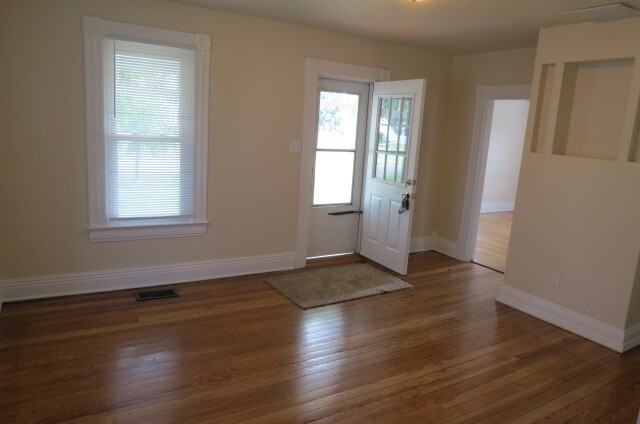 2802 W Old Duvall Ct - Photo 2 of 22