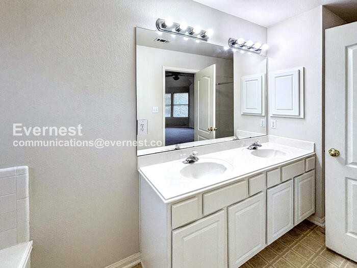 15835 Opal Fire Drive - Photo 6 of 19