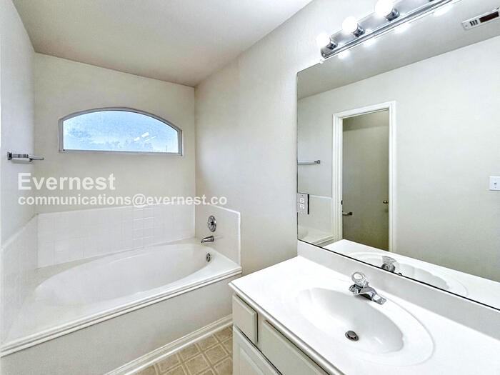 15835 Opal Fire Drive - Photo 7 of 19