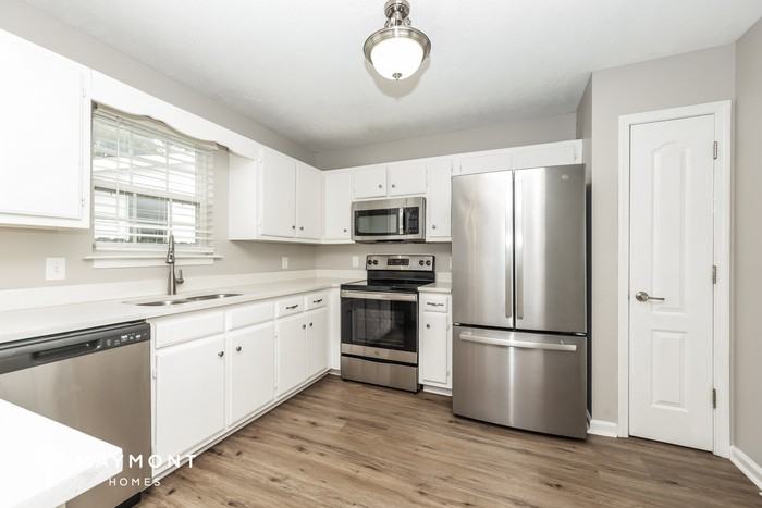 431 New York University Place - Photo 7 of 12