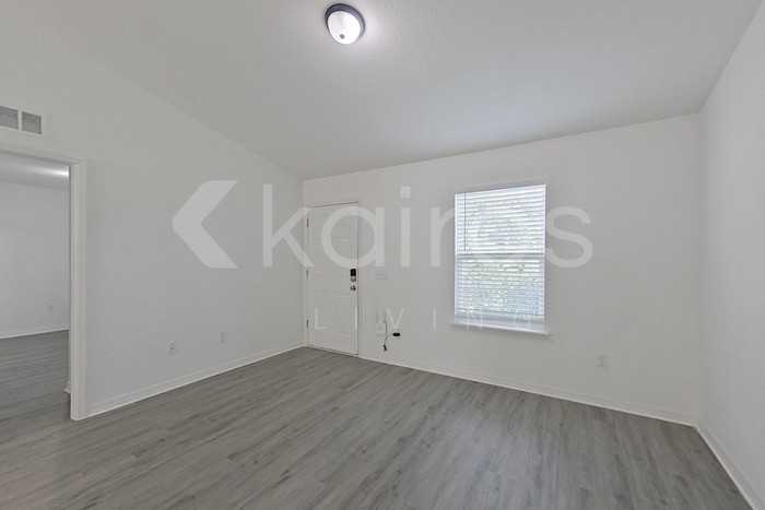 2852 Southwest 161st Loop - Photo 2 of 20