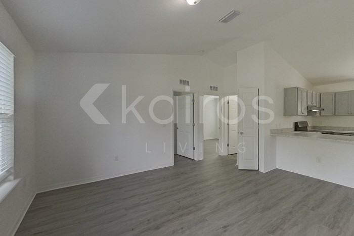 2852 Southwest 161st Loop - Photo 4 of 20