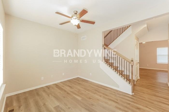 711 Poplar Court - Photo 7 of 36