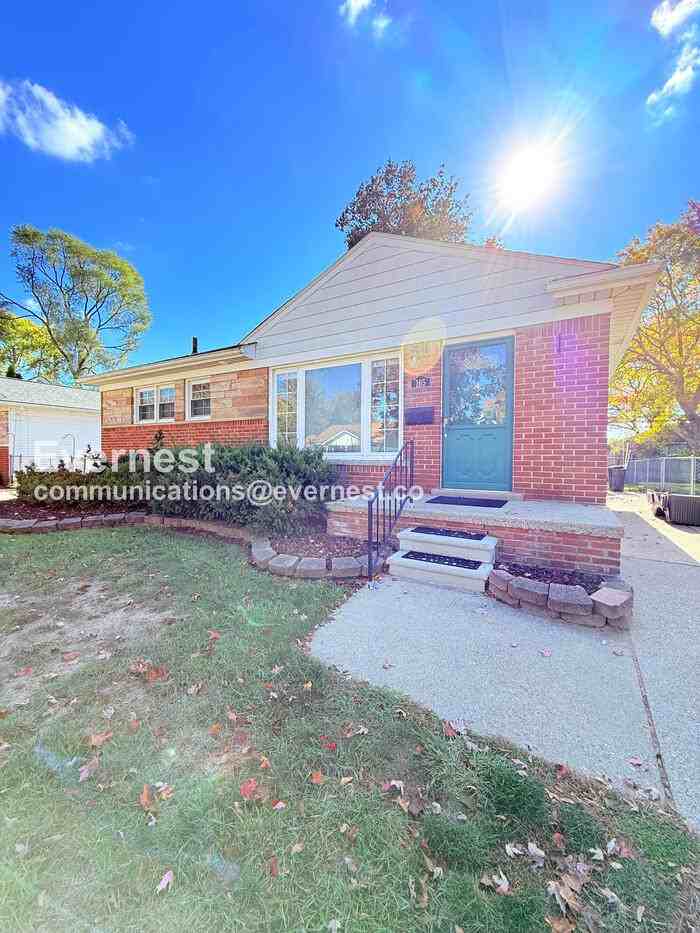 165 W Baker Ave - Photo 2 of 29