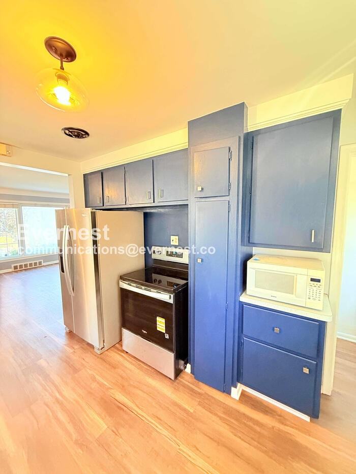 165 W Baker Ave - Photo 4 of 29