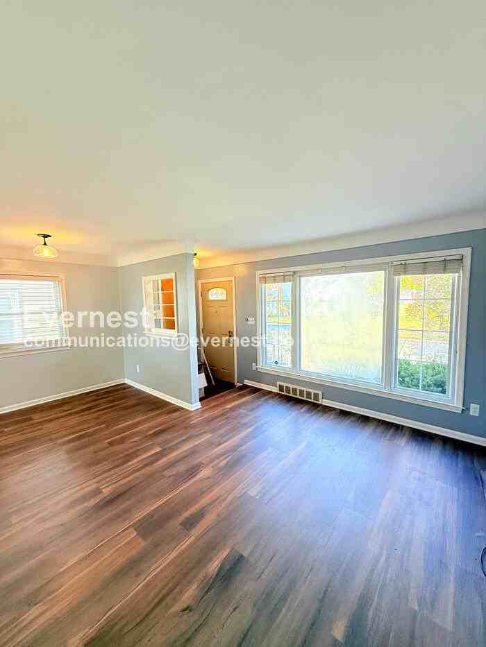 165 W Baker Ave - Photo 6 of 29