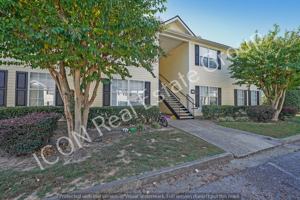featured image of 703 Stonehaven Circle #0