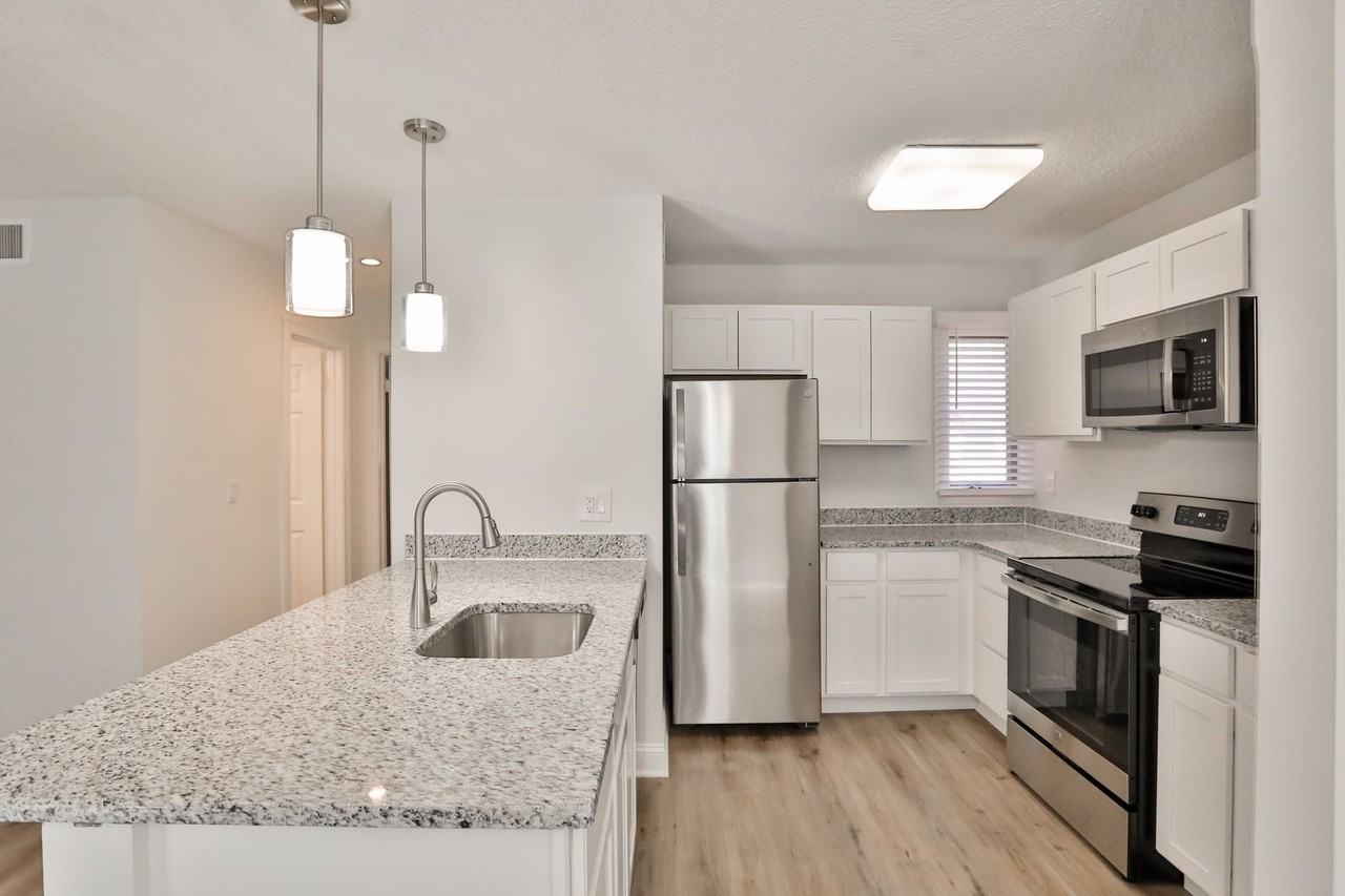 Spring Valley Apartments - Photo 5 of 19