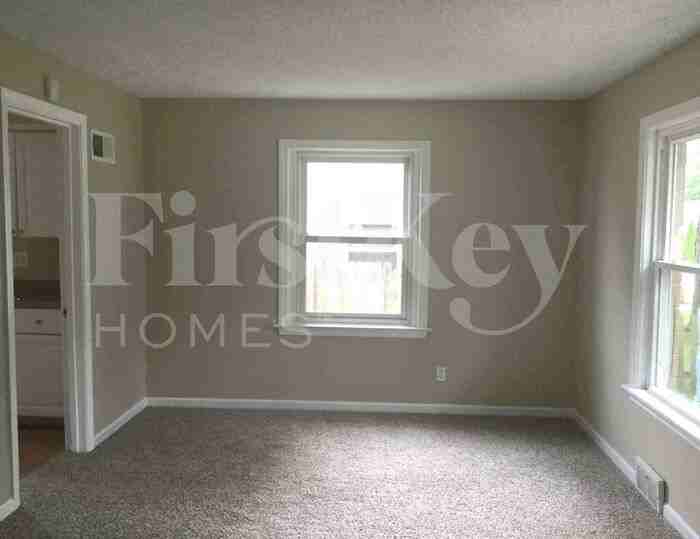 123 Keller Avenue - Photo 2 of 17