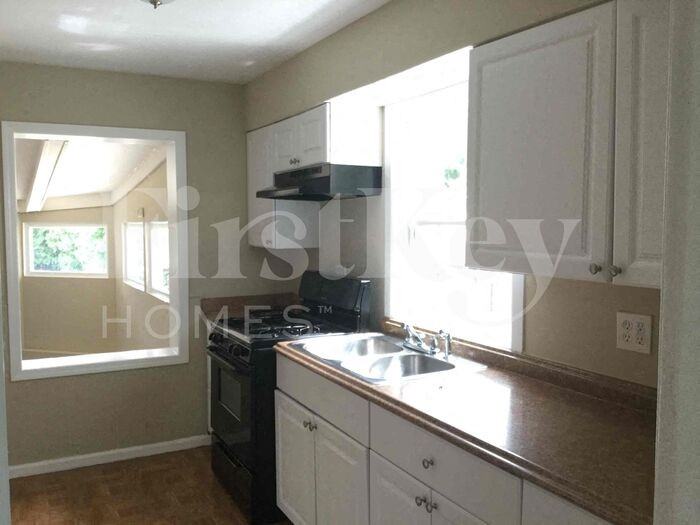123 Keller Avenue - Photo 3 of 17