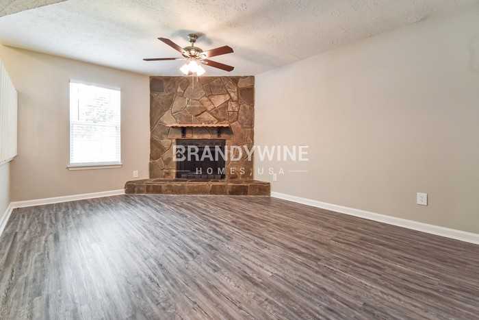 3091 Dowry Dr - Photo 4 of 19