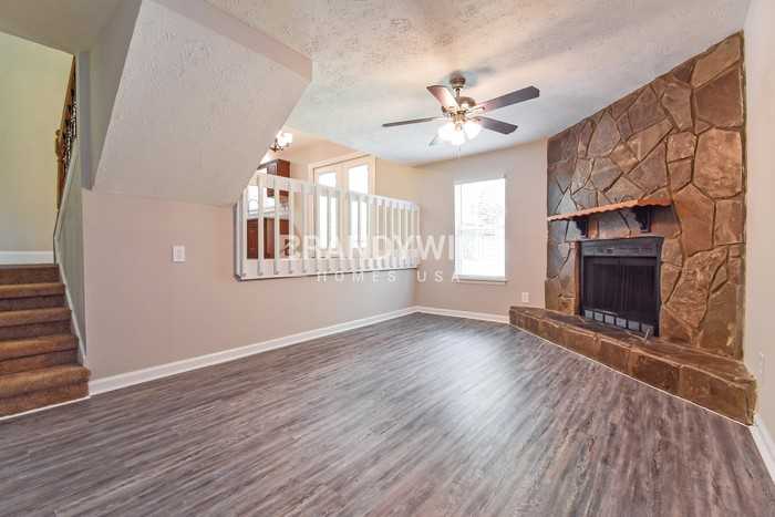 3091 Dowry Dr - Photo 5 of 19