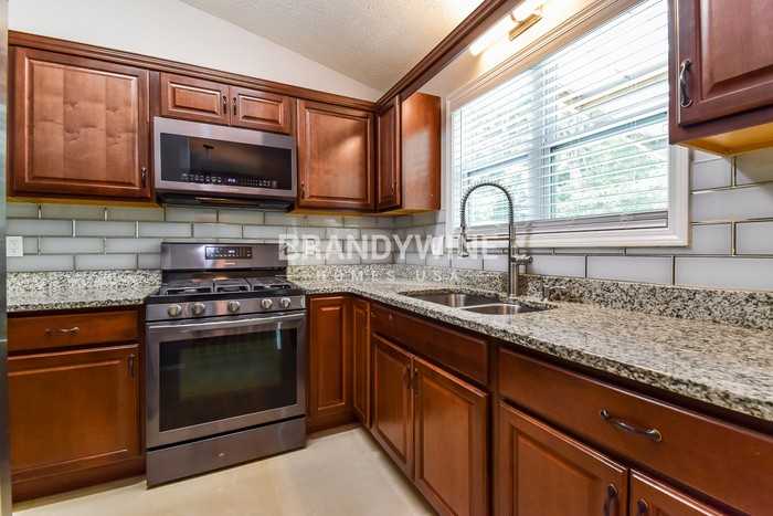 3091 Dowry Dr - Photo 7 of 19