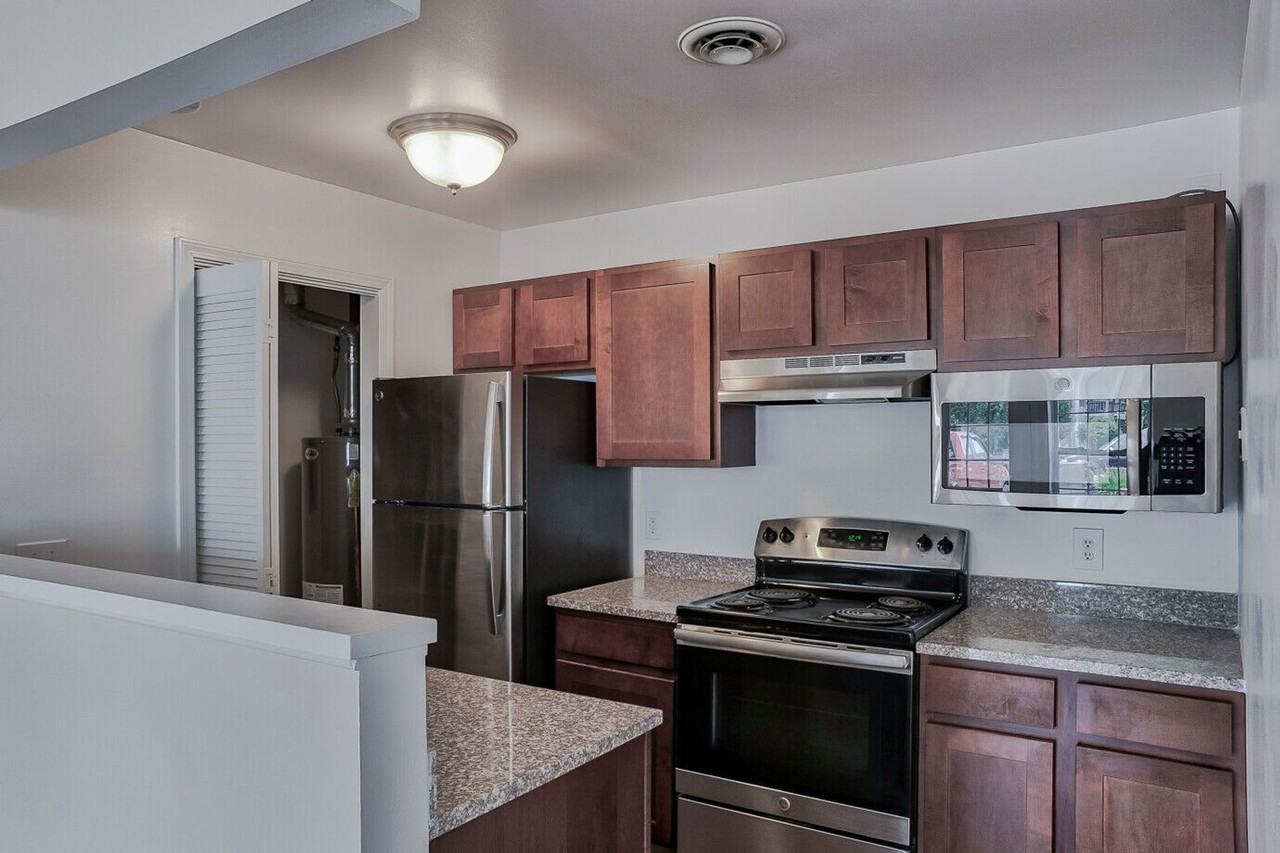 Riverwalk on the Hudson - Photo 2 of 20