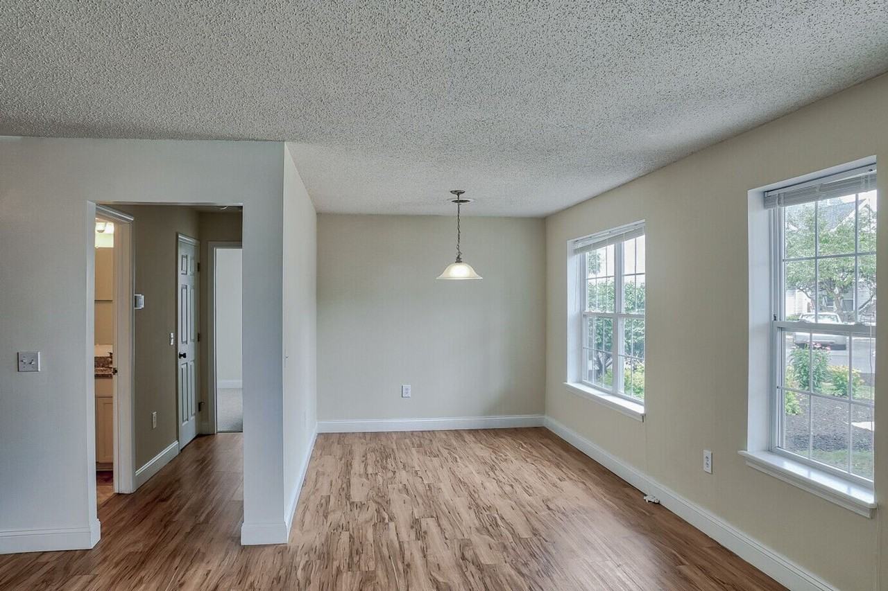 Riverwalk on the Hudson - Photo 3 of 20