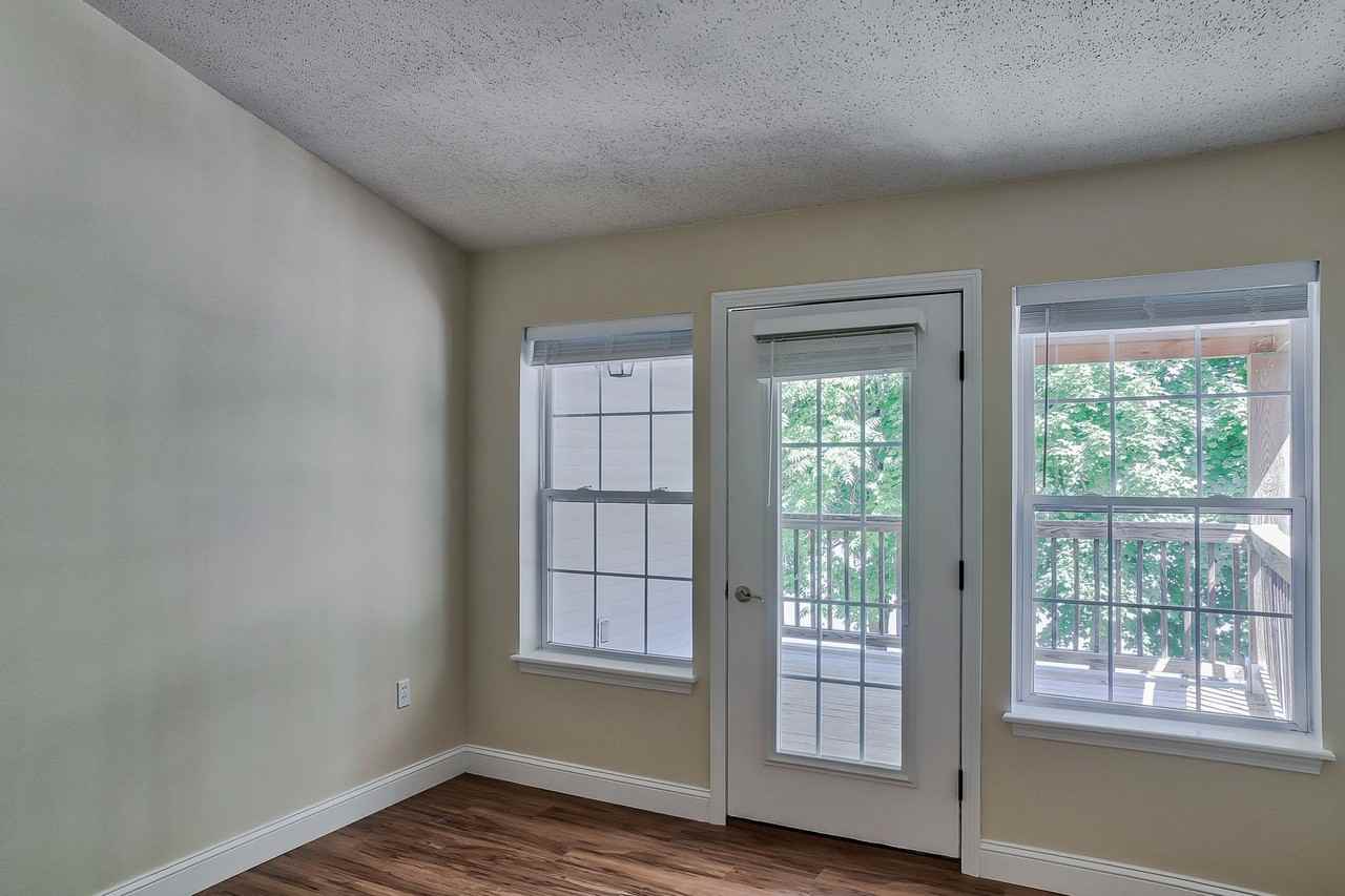 Riverwalk on the Hudson - Photo 6 of 20