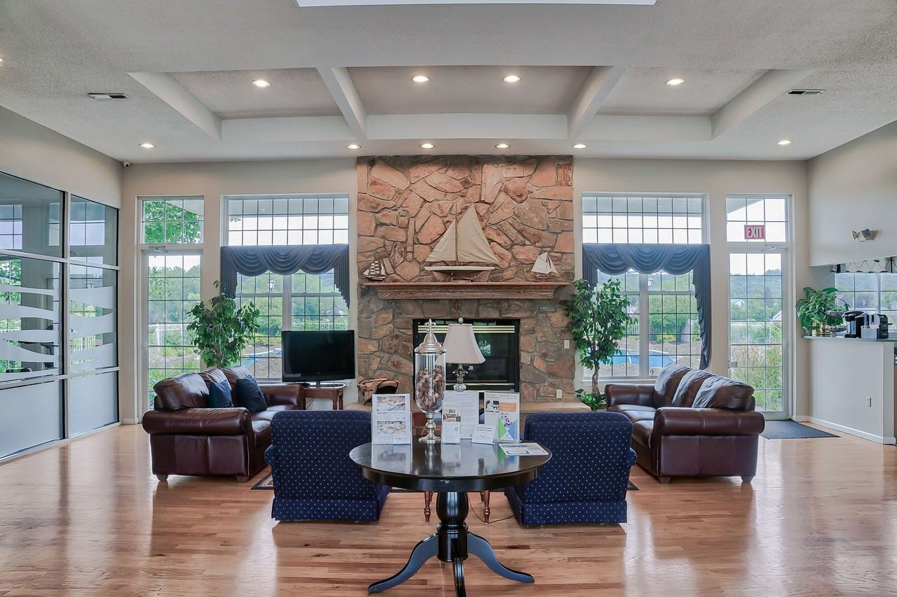 Riverwalk on the Hudson - Photo 3 of 20