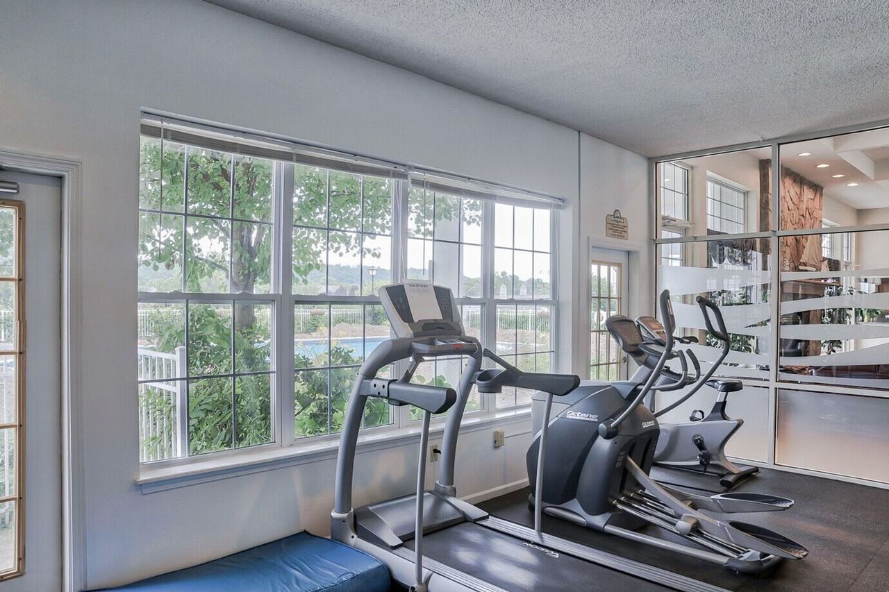 Riverwalk on the Hudson - Photo 4 of 20