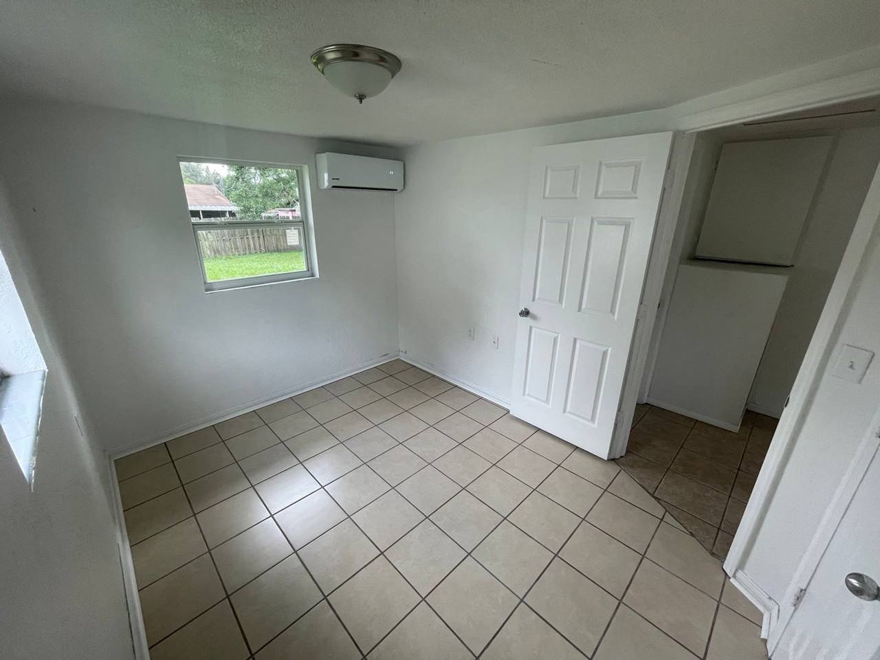 Elliott St - Photo 2 of 6